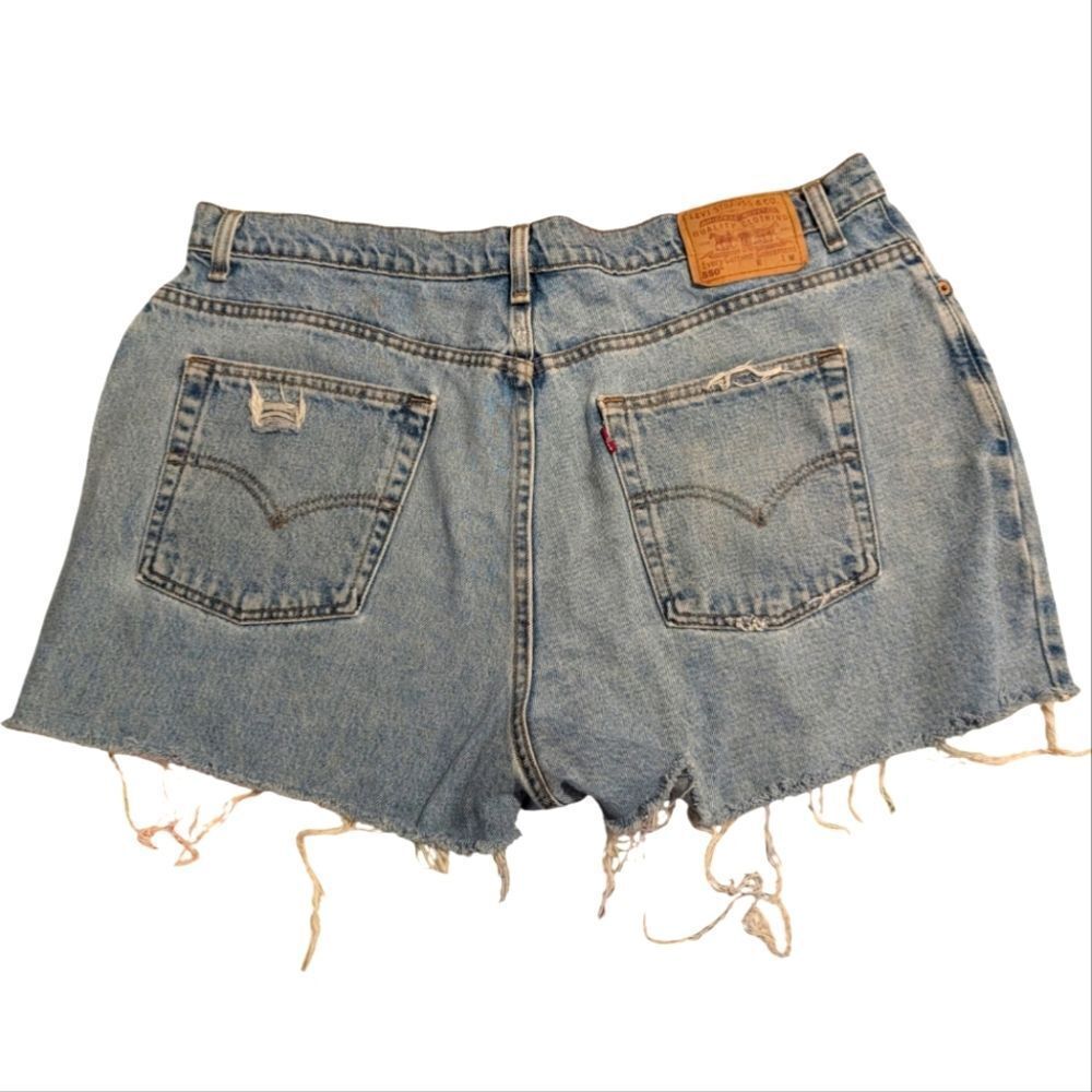 Levi's vintage red tab 550 relaxed‎ fit upcycled distressed jean shorts